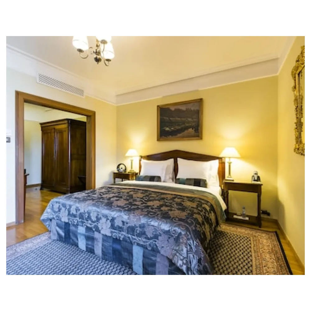 Golden Well Hotel