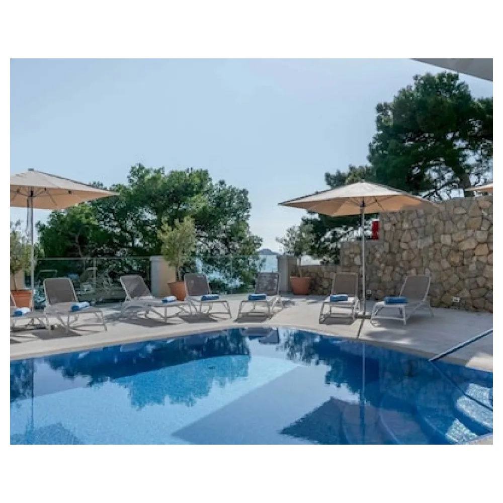 Hotel More