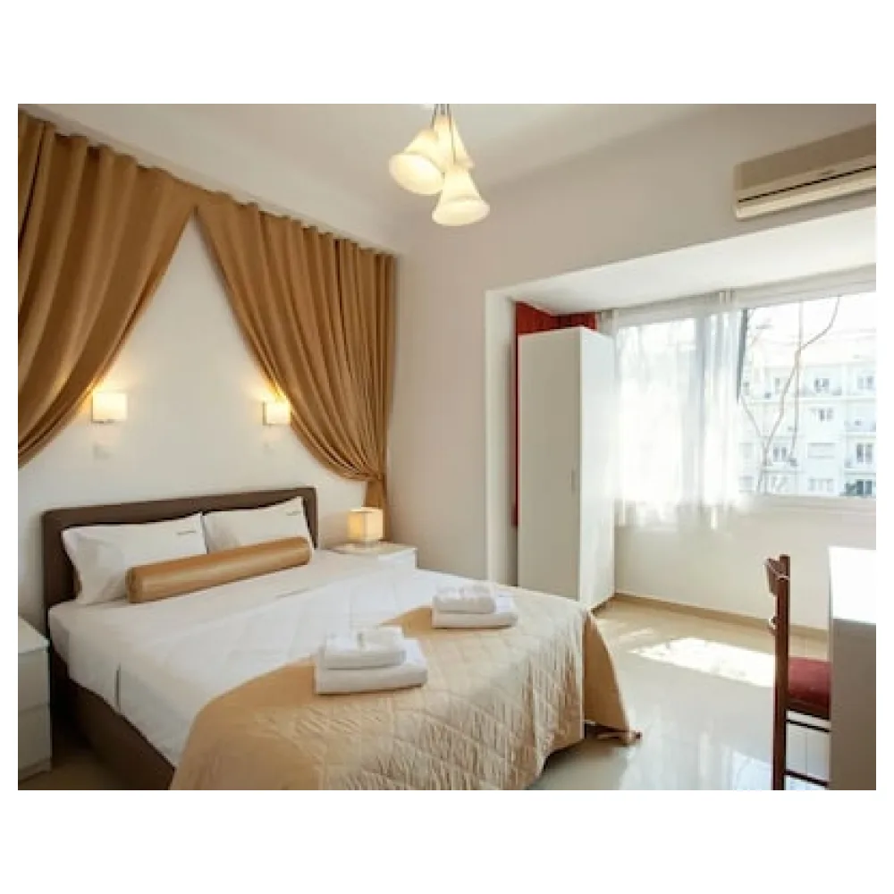 Metropolis Hotel