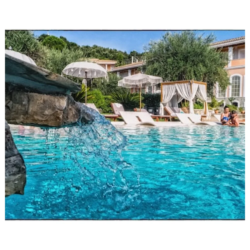 Nefeli Hotel