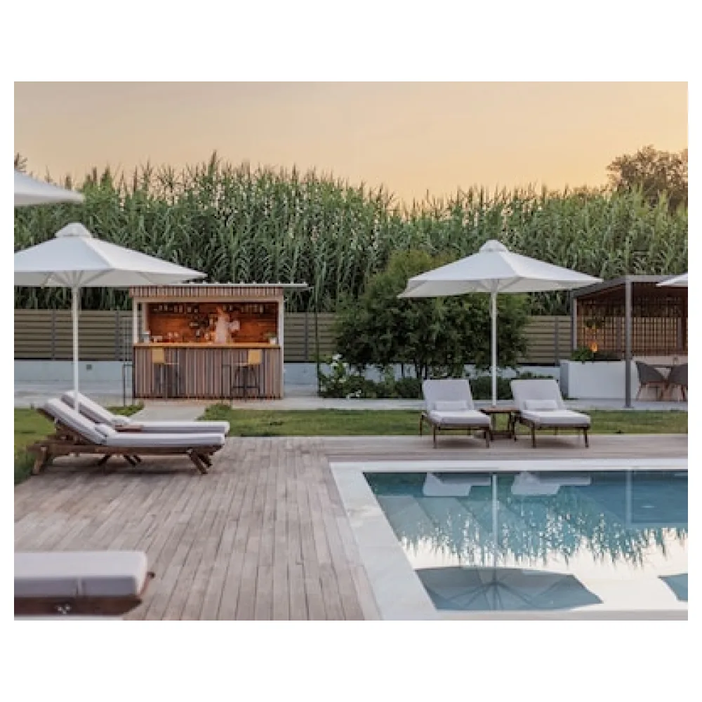 V Luxury Suites