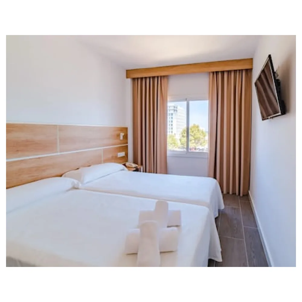 ENDLSS Beach & Disco Hotel
