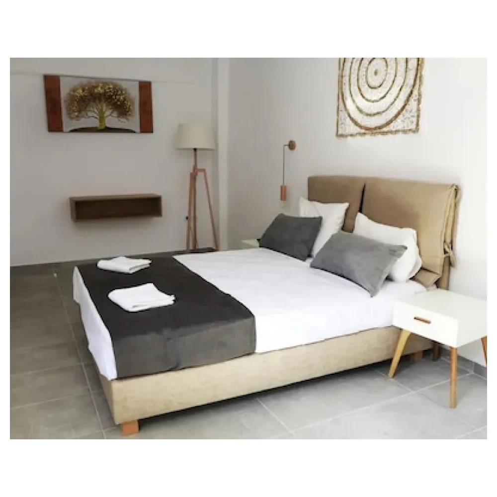 Deluxe Hotel