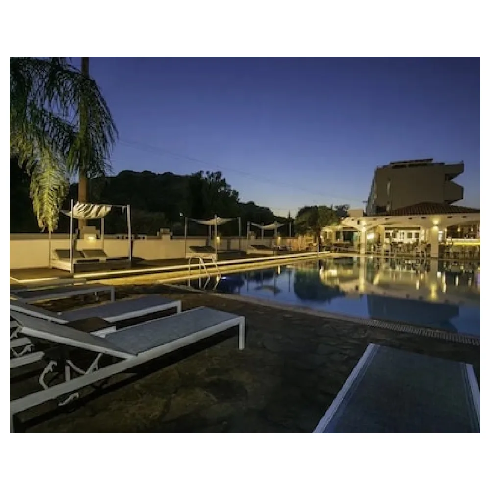 Malibu Boutique Studios & Bungalows