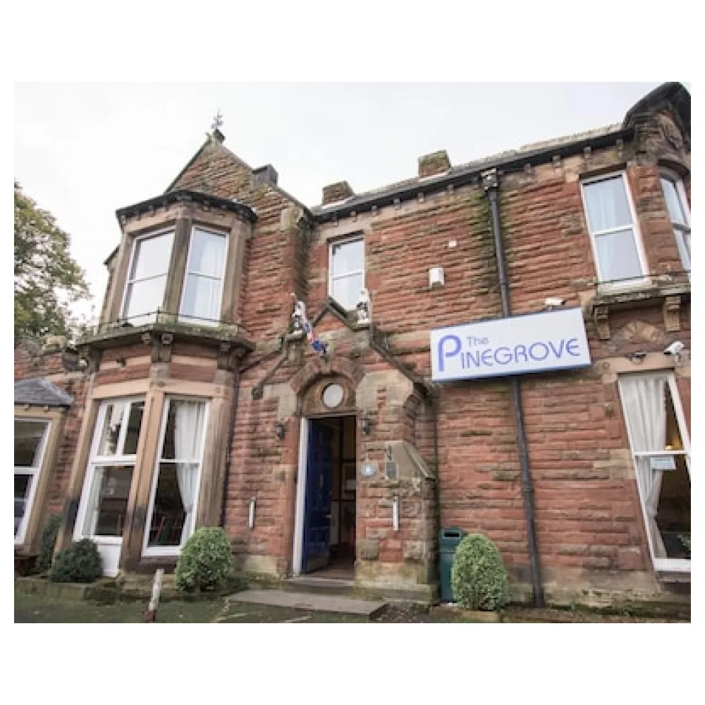 Pinegrove Hotel