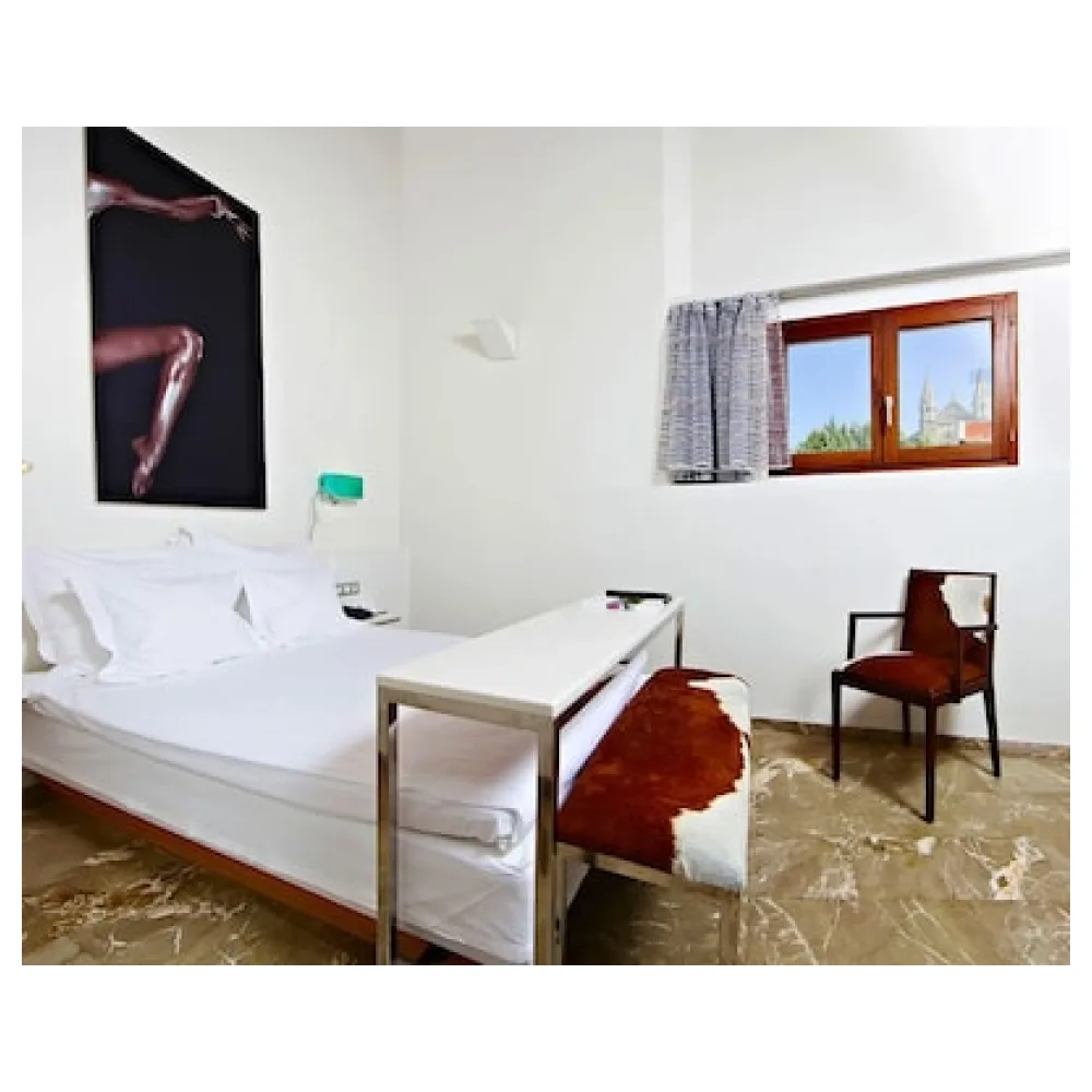 Petit Palace Hotel Tres