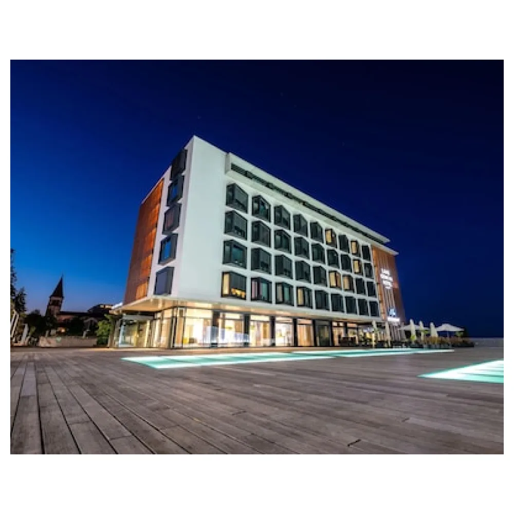 Lake Geneva Hotel
