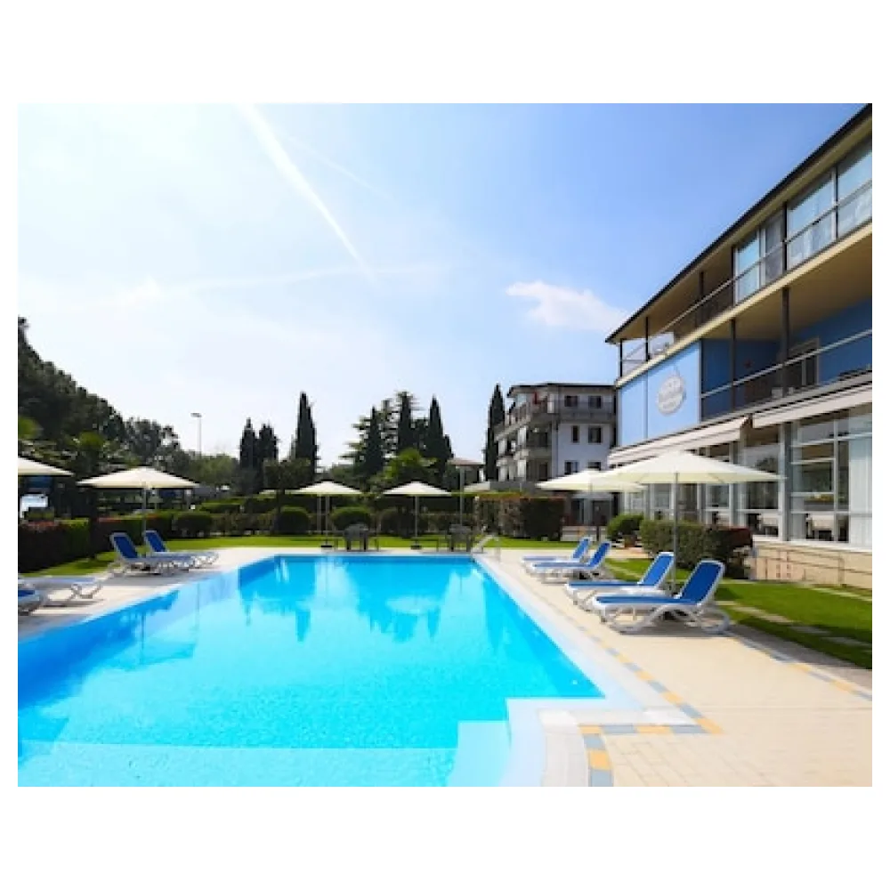 Hi Hotels Sirmione - Lakeview Pool