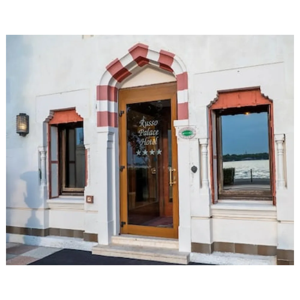 Russo Palace Hotel