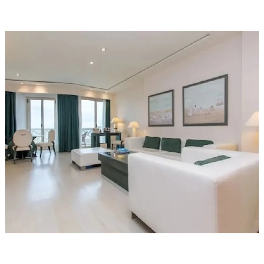 Las Arenas Balneario Resort