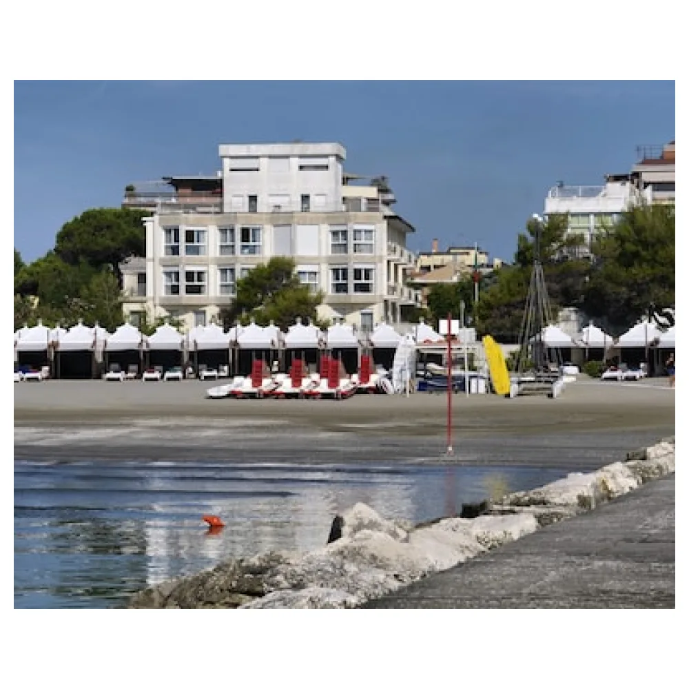 Hotel Petit Palais