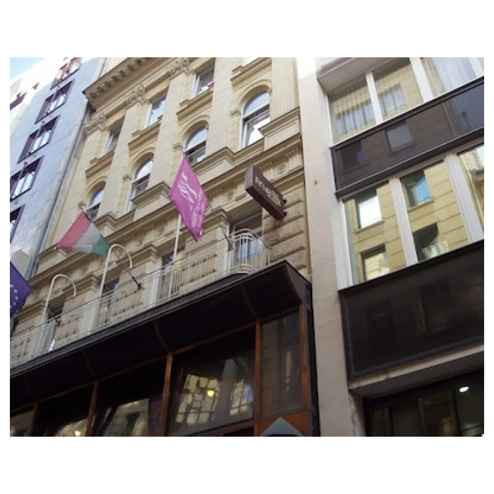 Promenade City Hotel