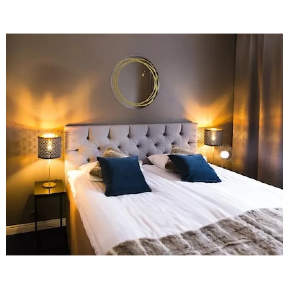 Golden Circle Suites