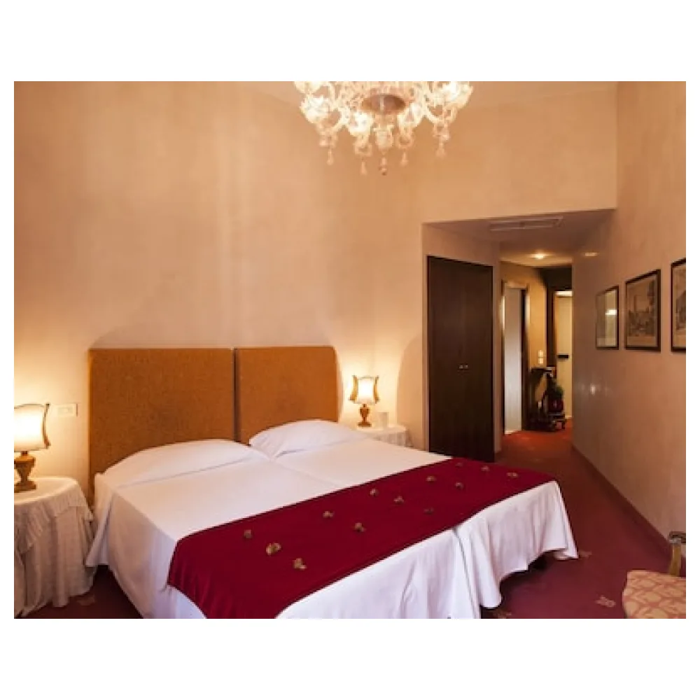 Hotel Columbia