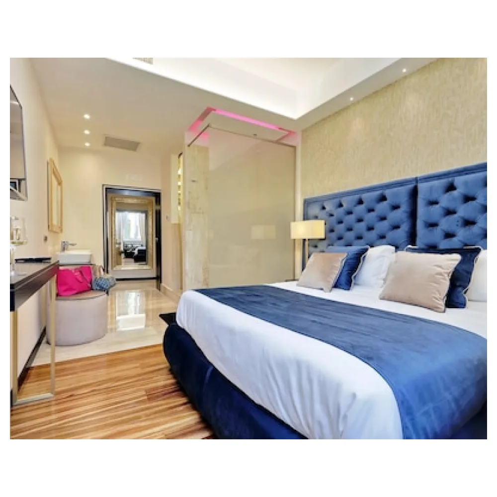 Spanish Diamond Luxury Suites & Jacuzzi