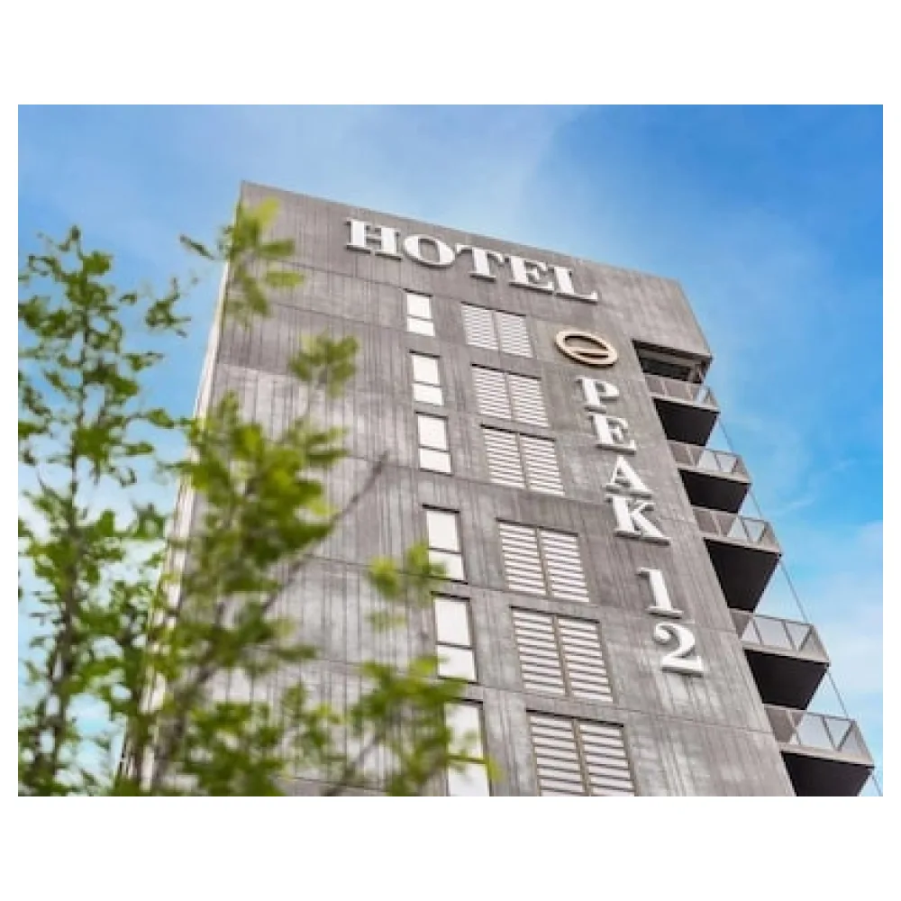Peak 12 Hotel
