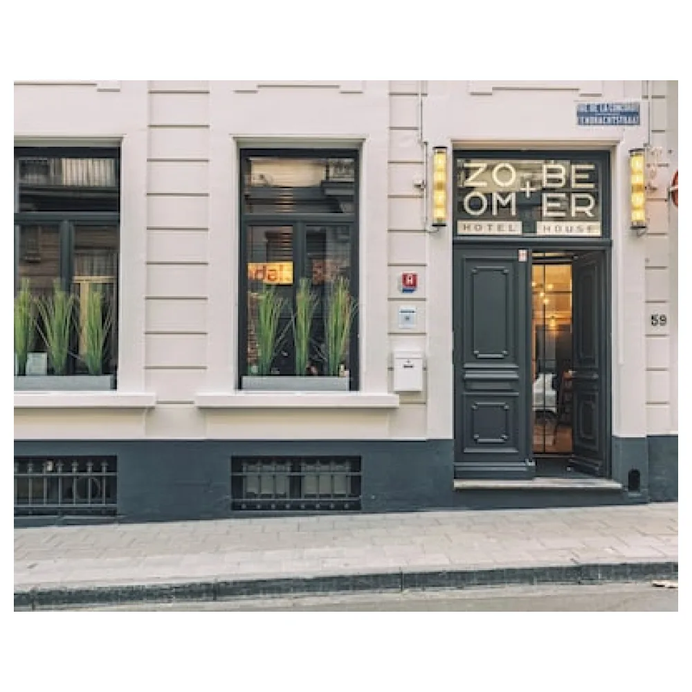 Zoom Hotel