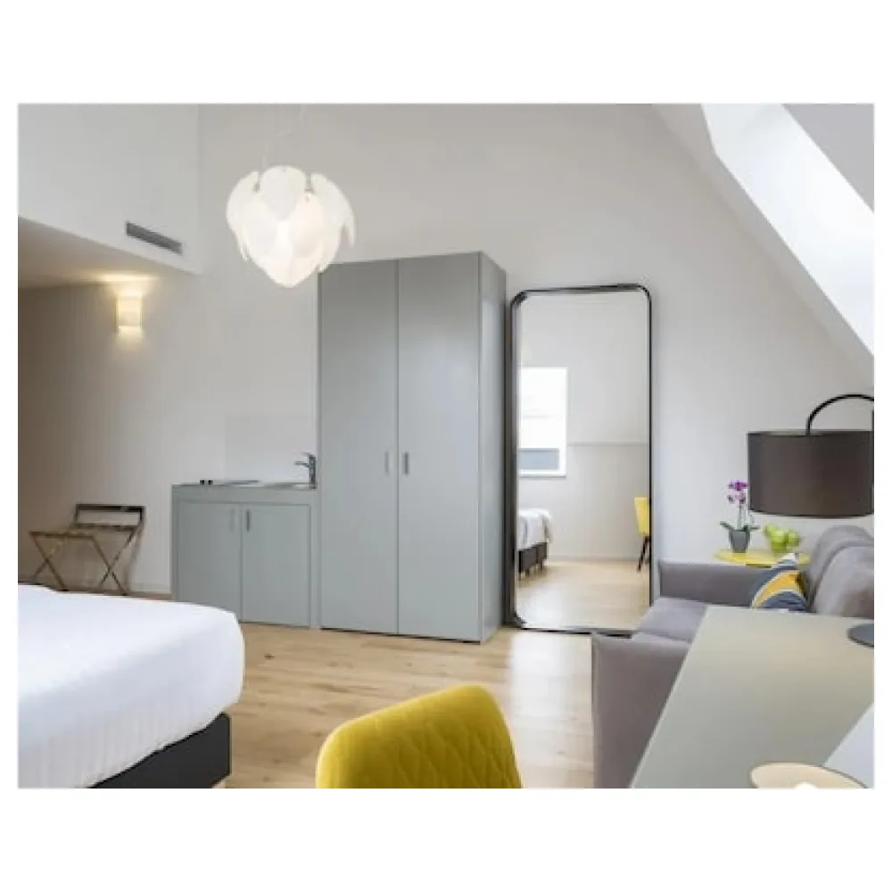 Livris Hotel