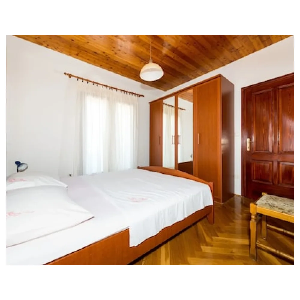 Apartments & Rooms Tapera