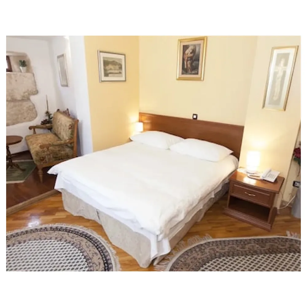 Hotel Peristil