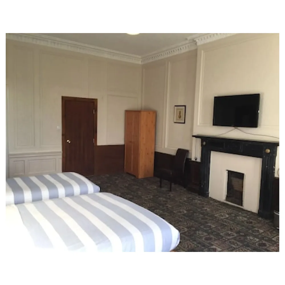 Adelphi Hotel