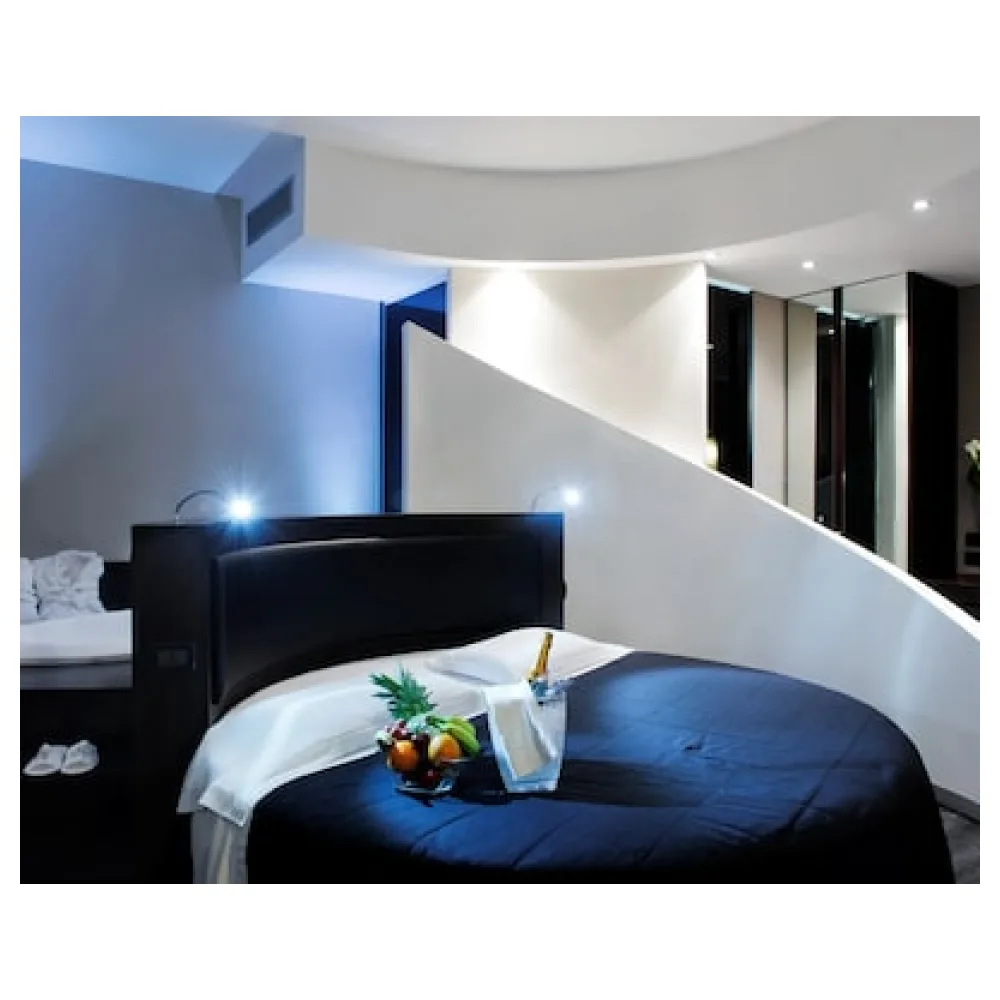 Twentyone Hotel