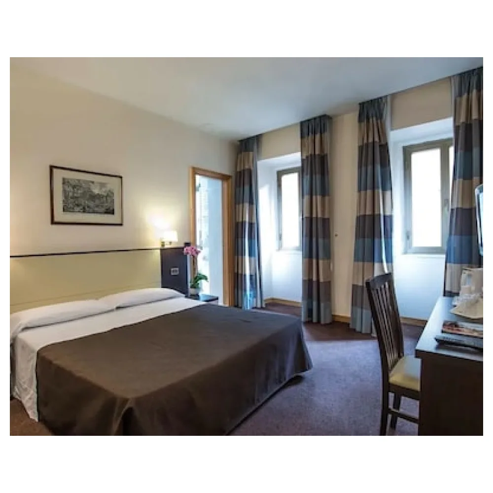 Hotel Tritone