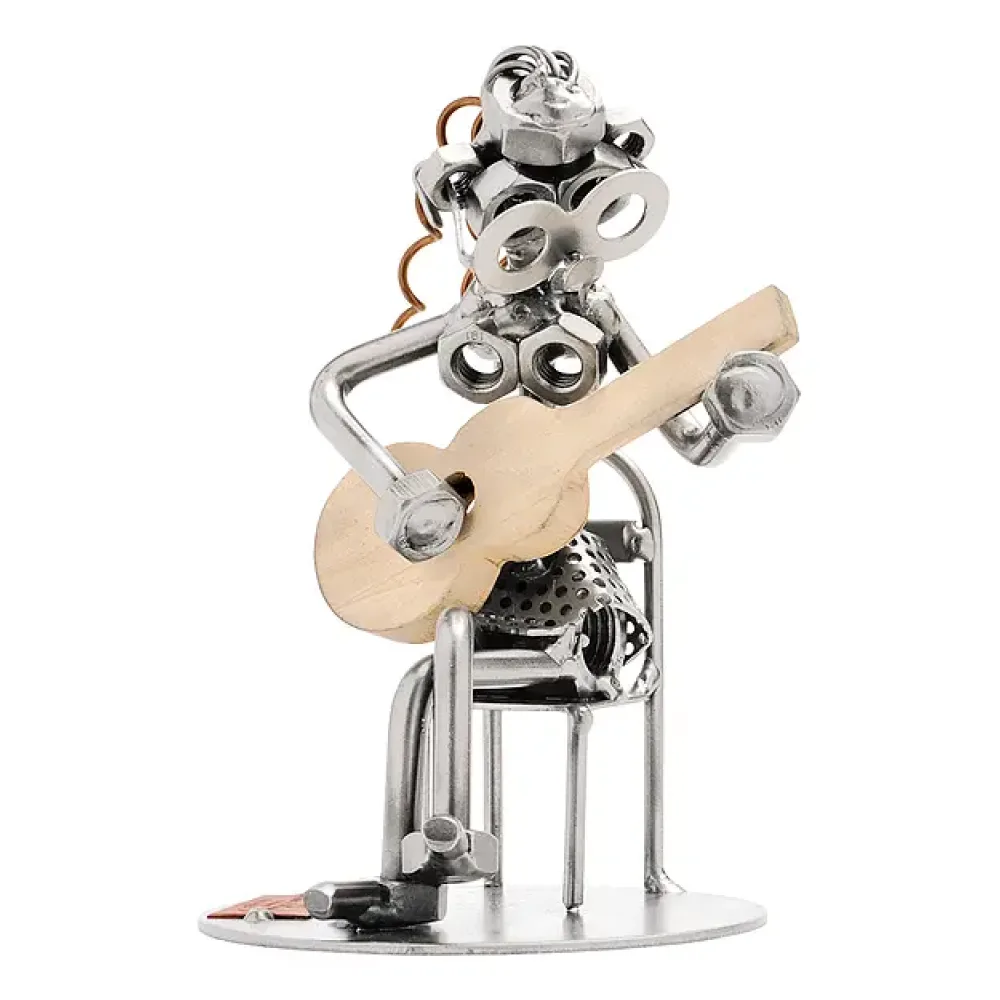 Schraubenmännchen Frau mit Holzgitarre