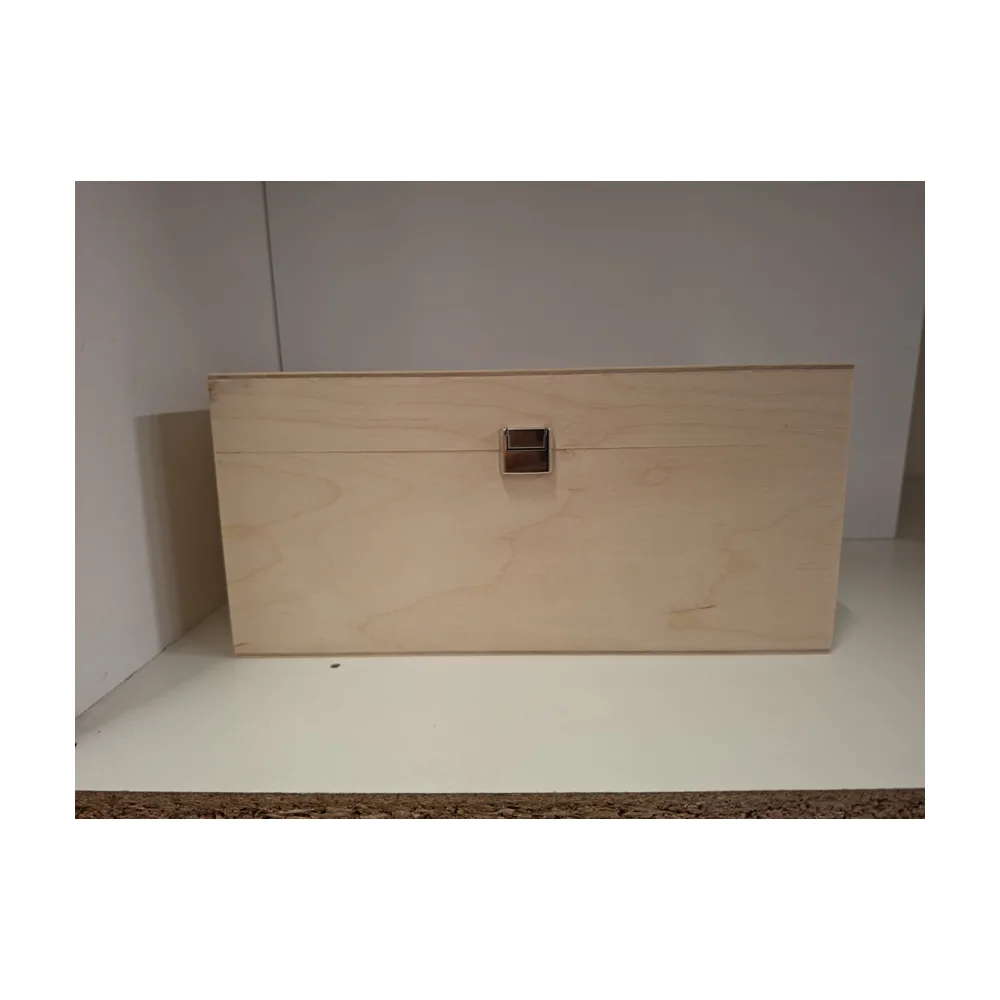 Holzkiste mit Klappdeckel